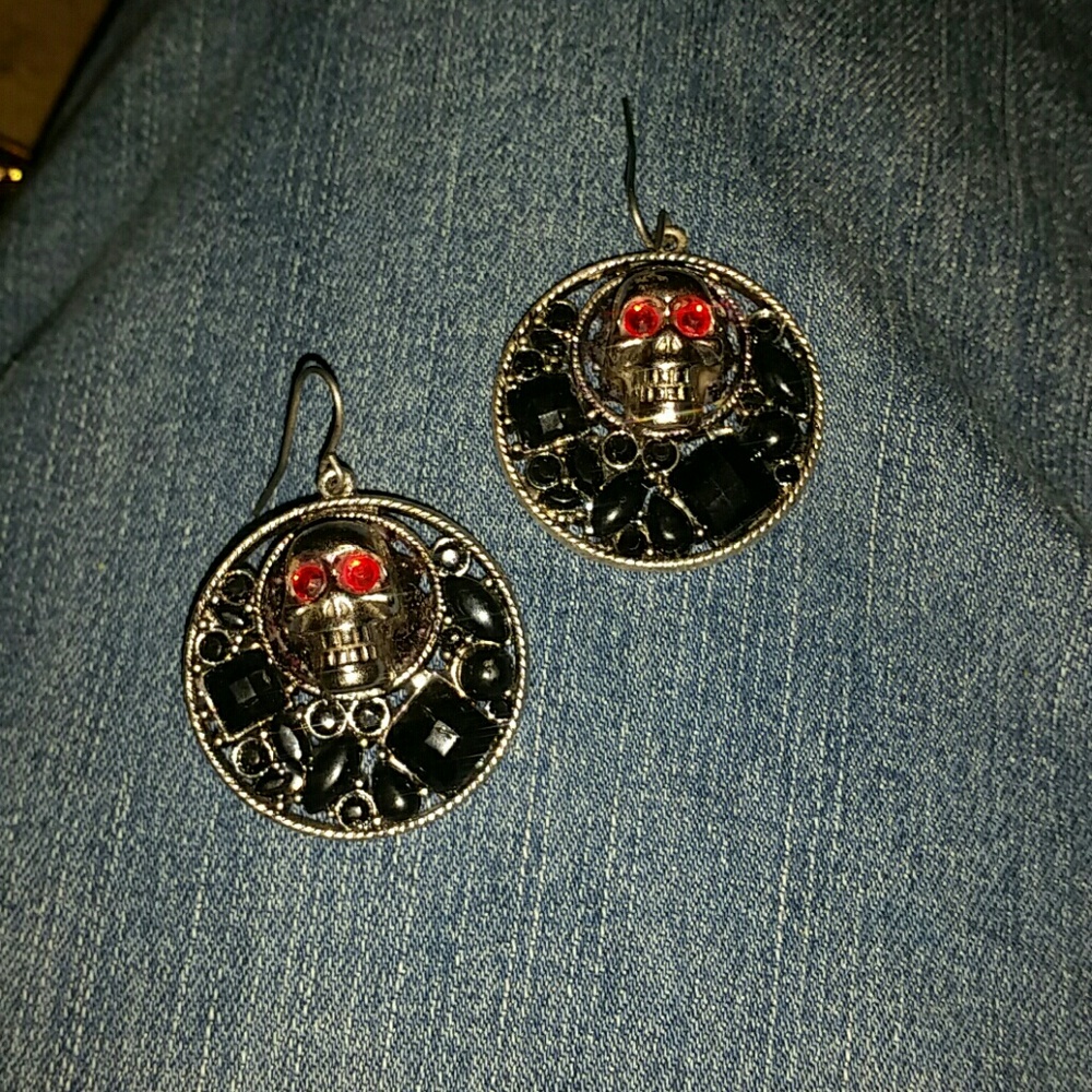 CUSTOM MADE SKULL HOOPS